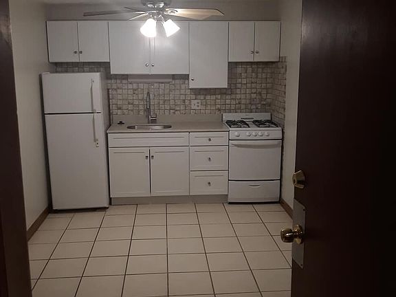 Kitchen area view from unit entry
(these are only cabinets/counter space)