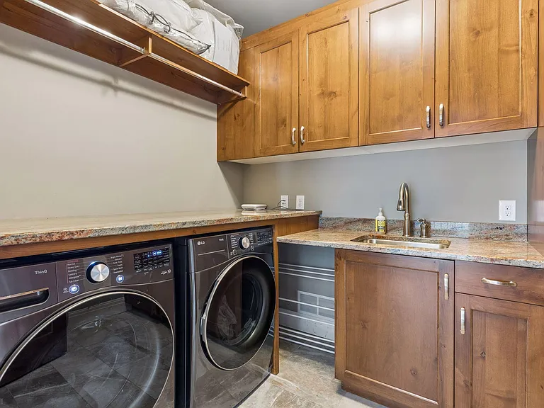15700 Portico Dr — Photo 46