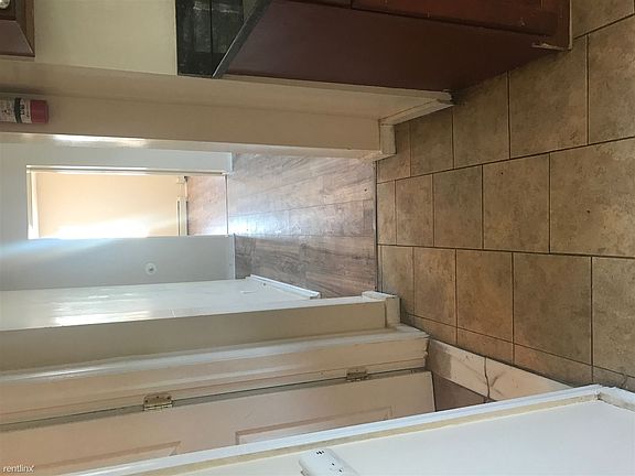 C3AD6819-3F8B-4B85-B58D-242B2E77E20D