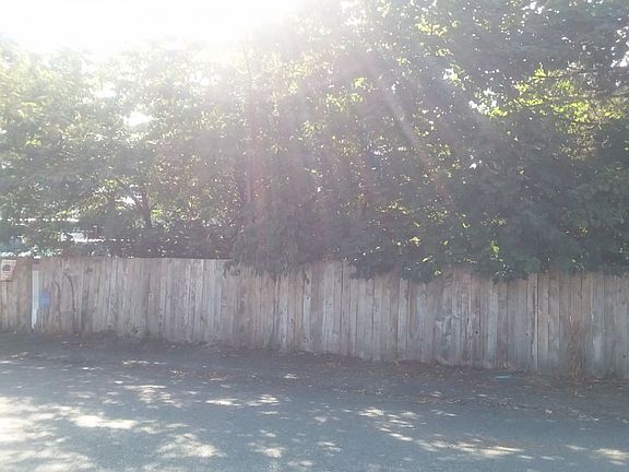 2nd image of 5728 143rd Pl NE