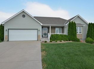 12825 NW Oakview Dr, Platte City, MO 64079