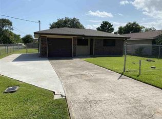 1324 S 15th St, Nederland, TX 77627