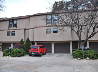 609 Center Ave, Cuyahoga Falls, OH 44221