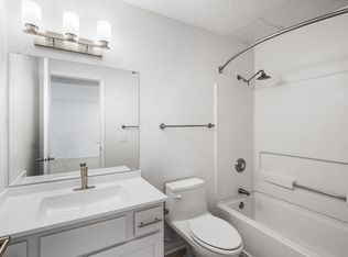 Quail Ridge Apartments, Eden Prairie, MN 55346