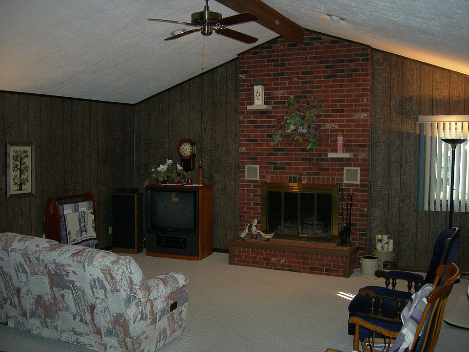 19x19 Family Room