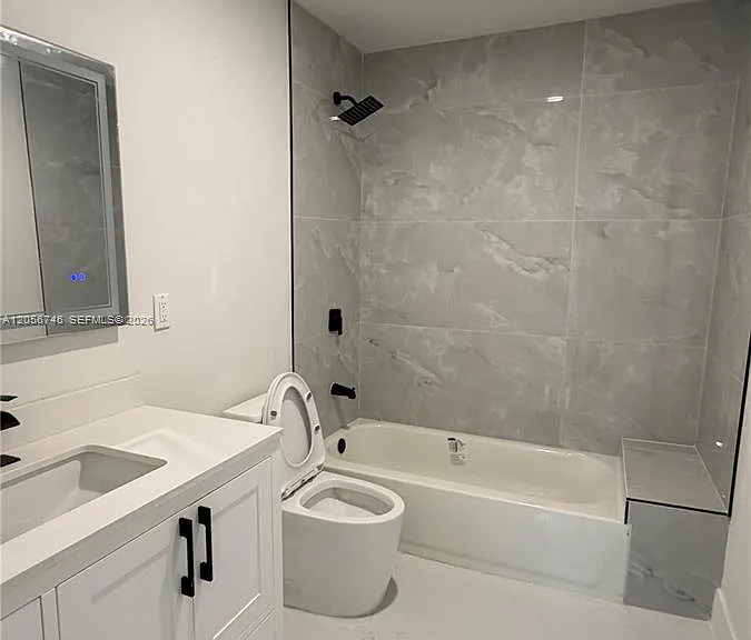 935 SW 72nd Ave — Photo 6