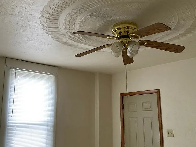 337 Decker Ave — Photo 21