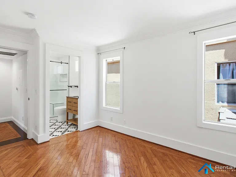 4139 Cahuenga Blvd #102 — Photo 13