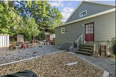 809 Molalla Ave — Photo 2