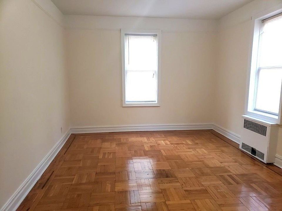 2nd image of 51 Stratford Rd APT C2