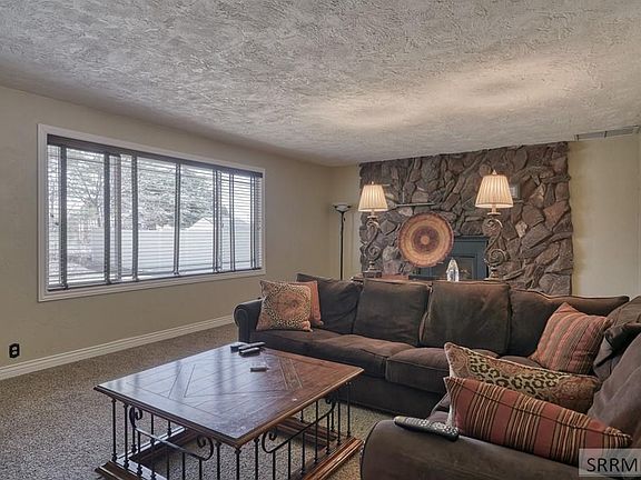 4th image of 765 Brandon Dr