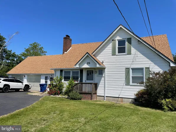 25 Vincentown Rd, Pemberton, NJ 08068