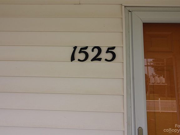 4th image of 1525 Perfection Ave