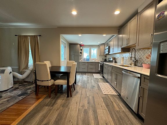 3rd image of 45 Irving Ln