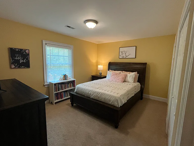 342 Devane St — Photo 16
