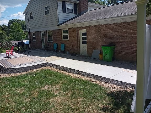3rd image of 1207 Jennifer Dr