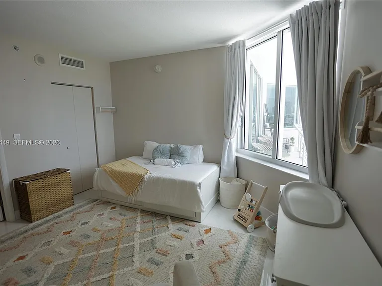 325 Biscayne Blvd #1822 — Photo 11