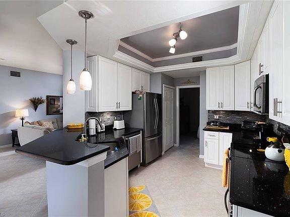5th image of 15221 Royal Windsor Ln APT 603
