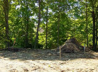 29 Mowry Farms Ln, Smithfield, RI 02917