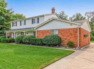 9580 Steep Hollow Dr, White Lake, MI