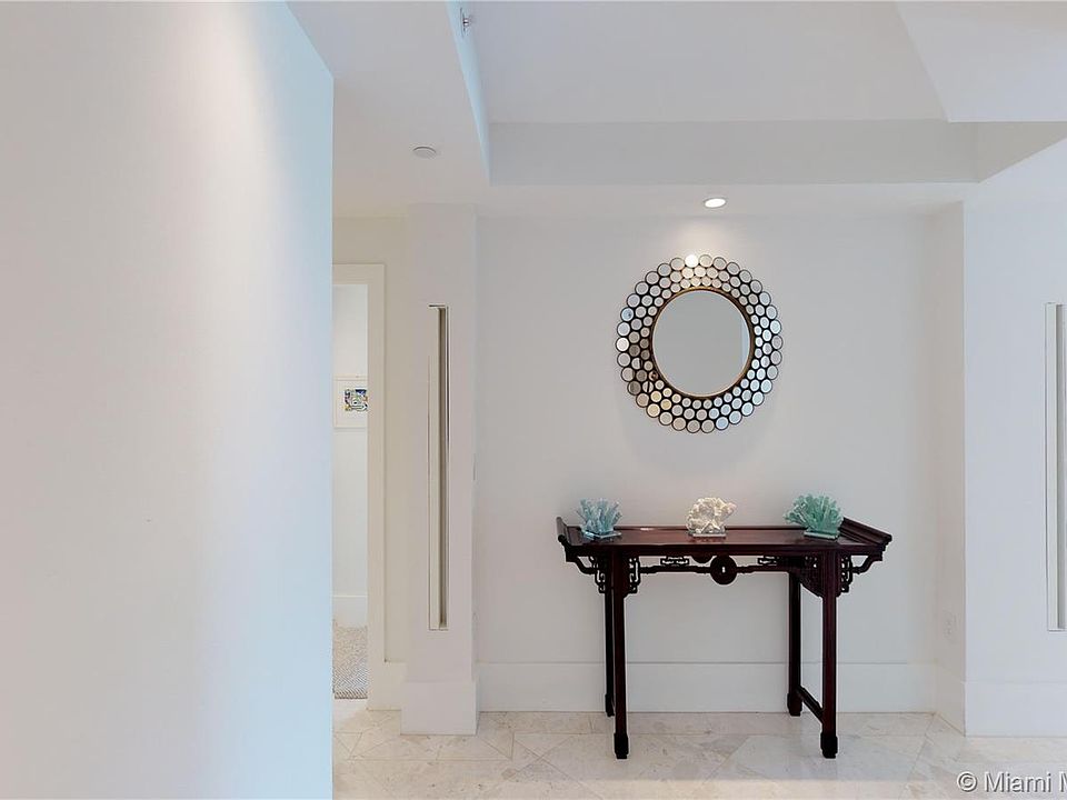 1st image of 251 Crandon Blvd APT 343