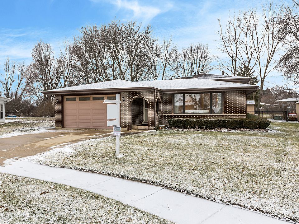 1st image of 1216 Tulip Ln