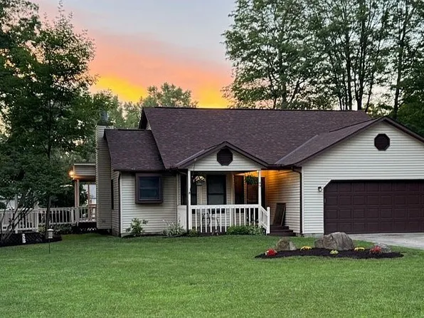 49 Iris Ct SW, Etna, OH 43062