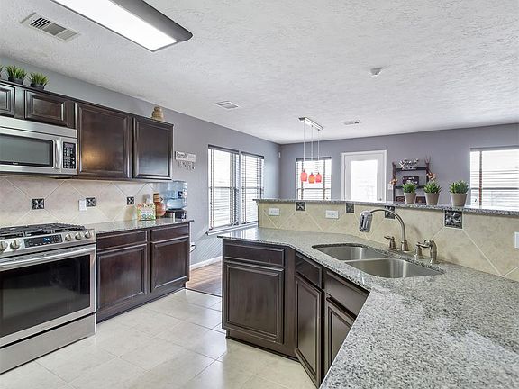 4th image of 9514 Oriskany Ct