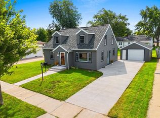 401 W 15th St, Kaukauna, WI 54130