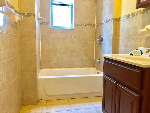 4th image of 565 Bergen Ave APT 23