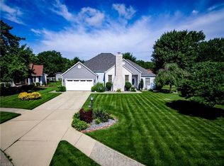 692 Oakhurst Ct, Amherst, OH