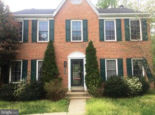8915 Jameson St, Lorton, VA 22079