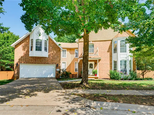1689 N Stardust Ln, Fayetteville, AR 72701