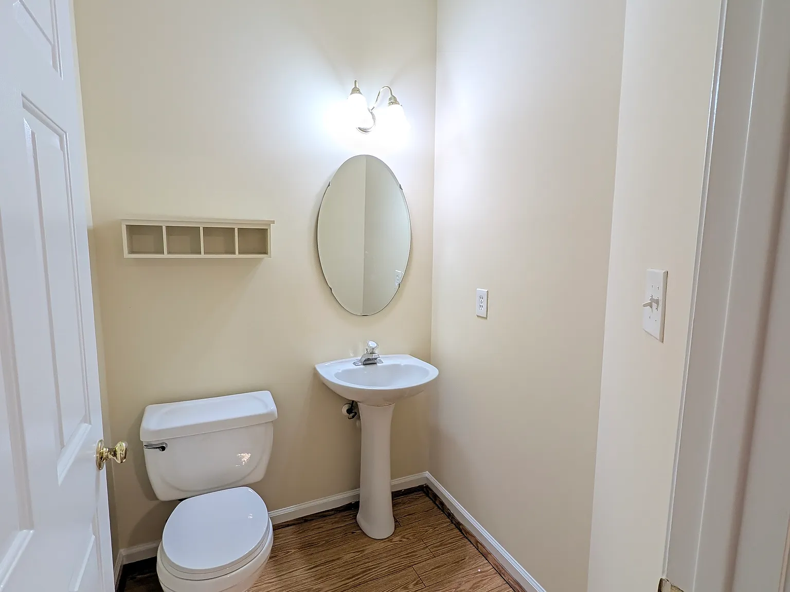 3 bed, 3.5 bath, 1814 sqft, $3,400 — Photo 4