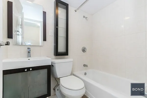 Rented by Bond New York | media 3