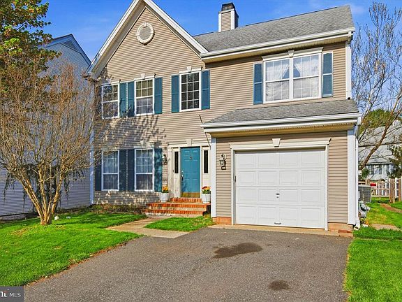 2nd image of 408 Dartmoor Rd