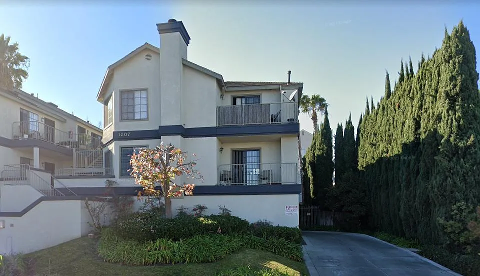 1207 Mira Mar Ave #204