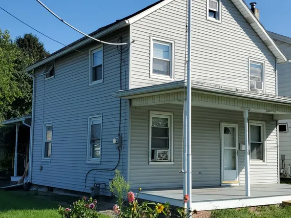 2 Railroad St, Hershey, PA 17033