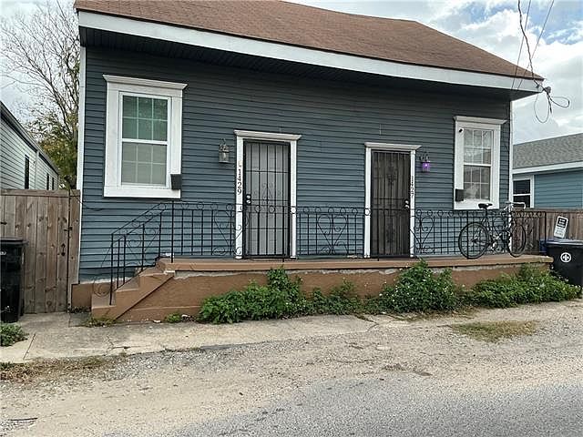 1st image of 1429 Port St #1429
