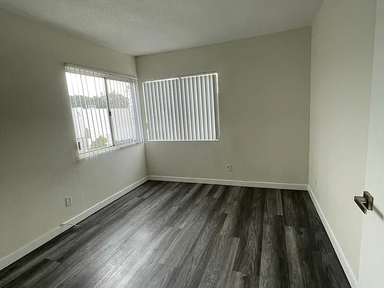 3711 Pueblo Ave #3 — Photo 10