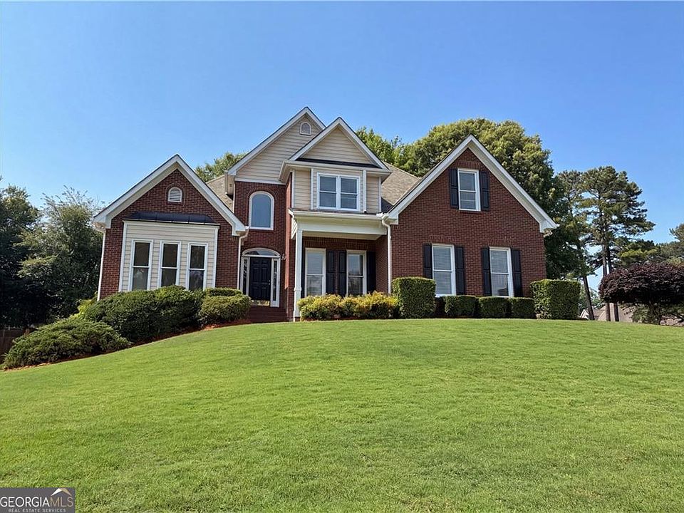 1st image of 909 Mendenhall Way