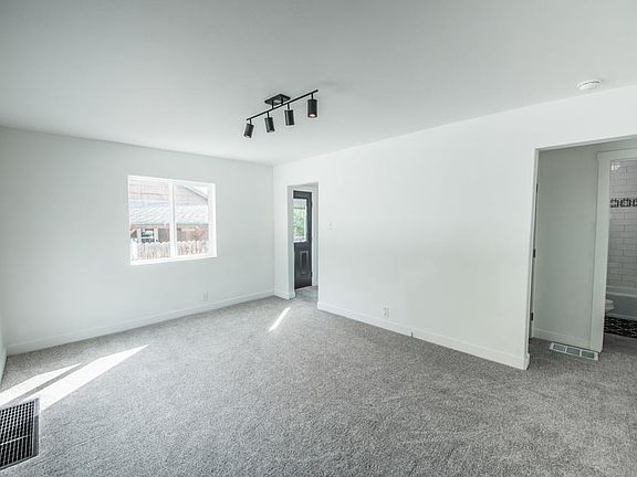 4th image of 245 Belford Ave #1