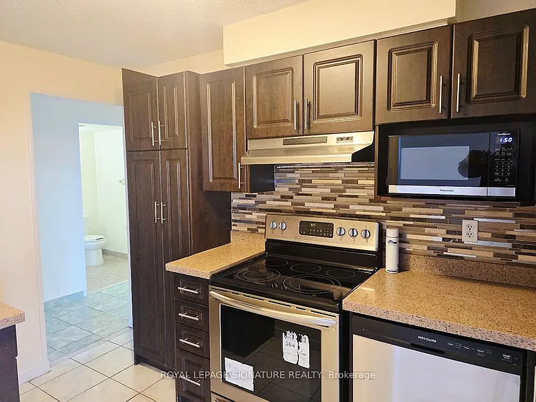 41 Markbrook Ln #213 — Photo 7