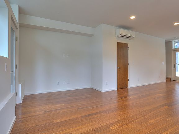 4th image of 2601 22nd Ave W Unit C