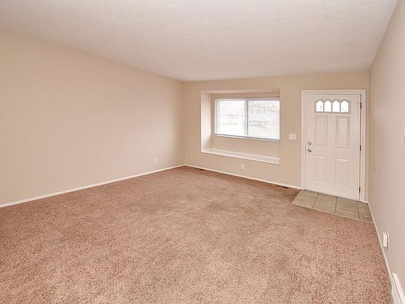 4th image of 10283 Storm Dr