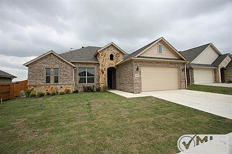 1st image of 2728 Clarendon Dr