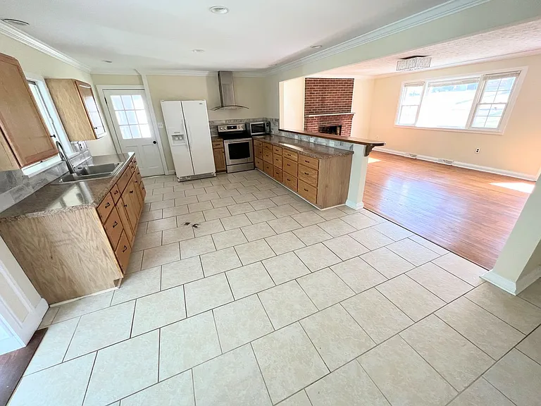 115 Beverly Hills Cir — Photo 5