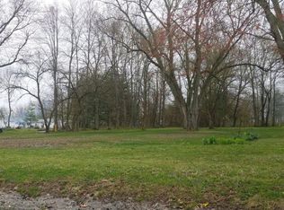 427 Fairfield Rd, Xenia, IL 62899