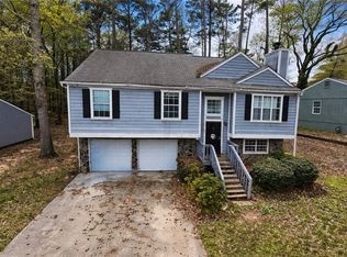 6189 Valdez Dr, Rex, GA 30273