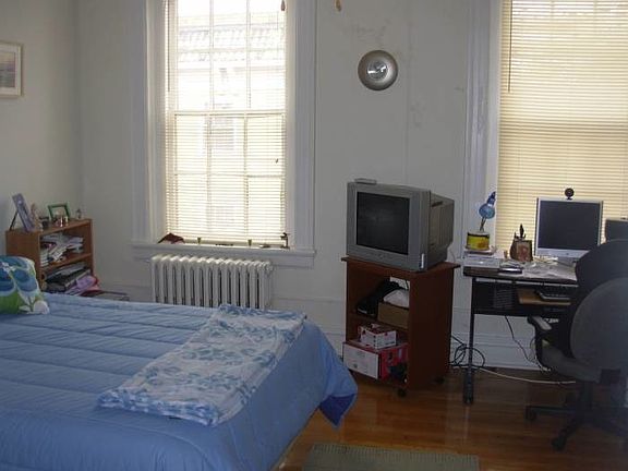3rd image of 301 S Boulevard APT 3